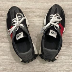 New Balance 327